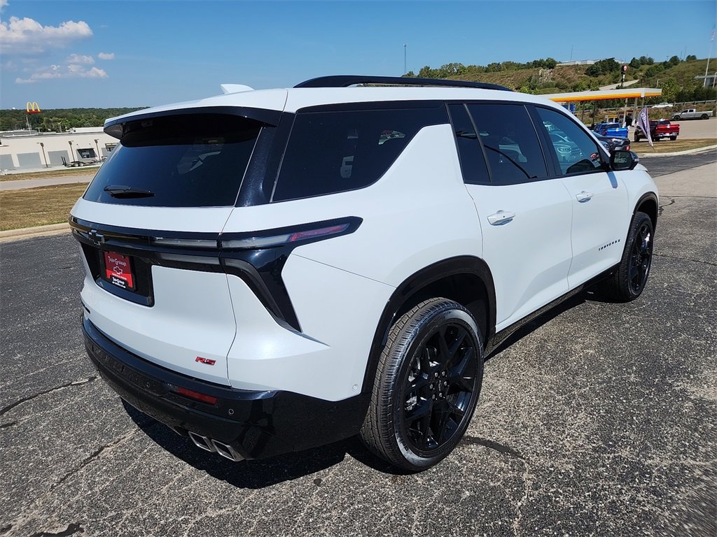 New 2026 Chevrolet Traverse RS image 8