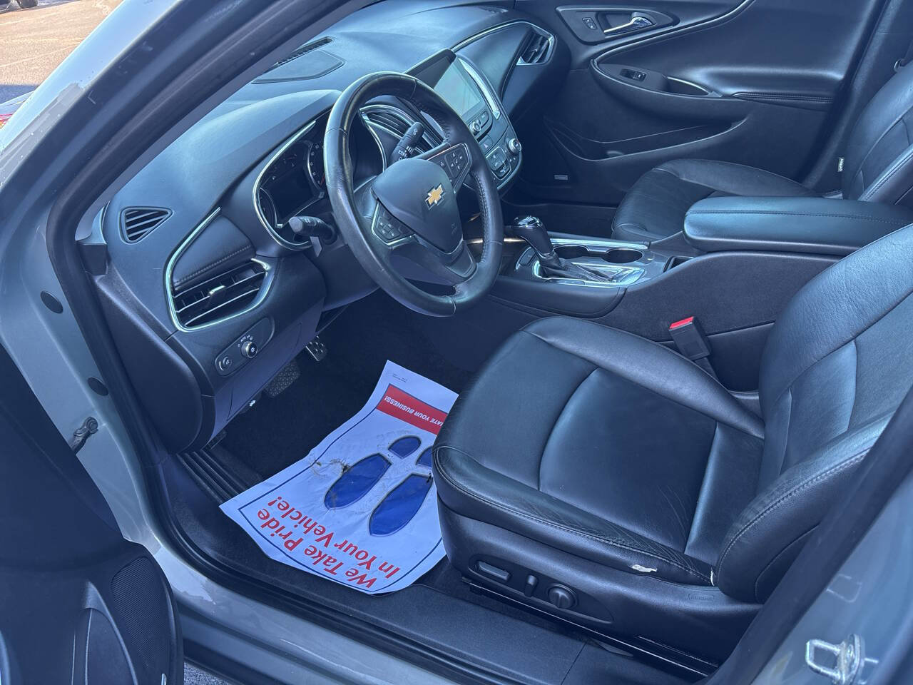 Used 2017 Chevrolet Malibu LT w/ Leather Package image 6