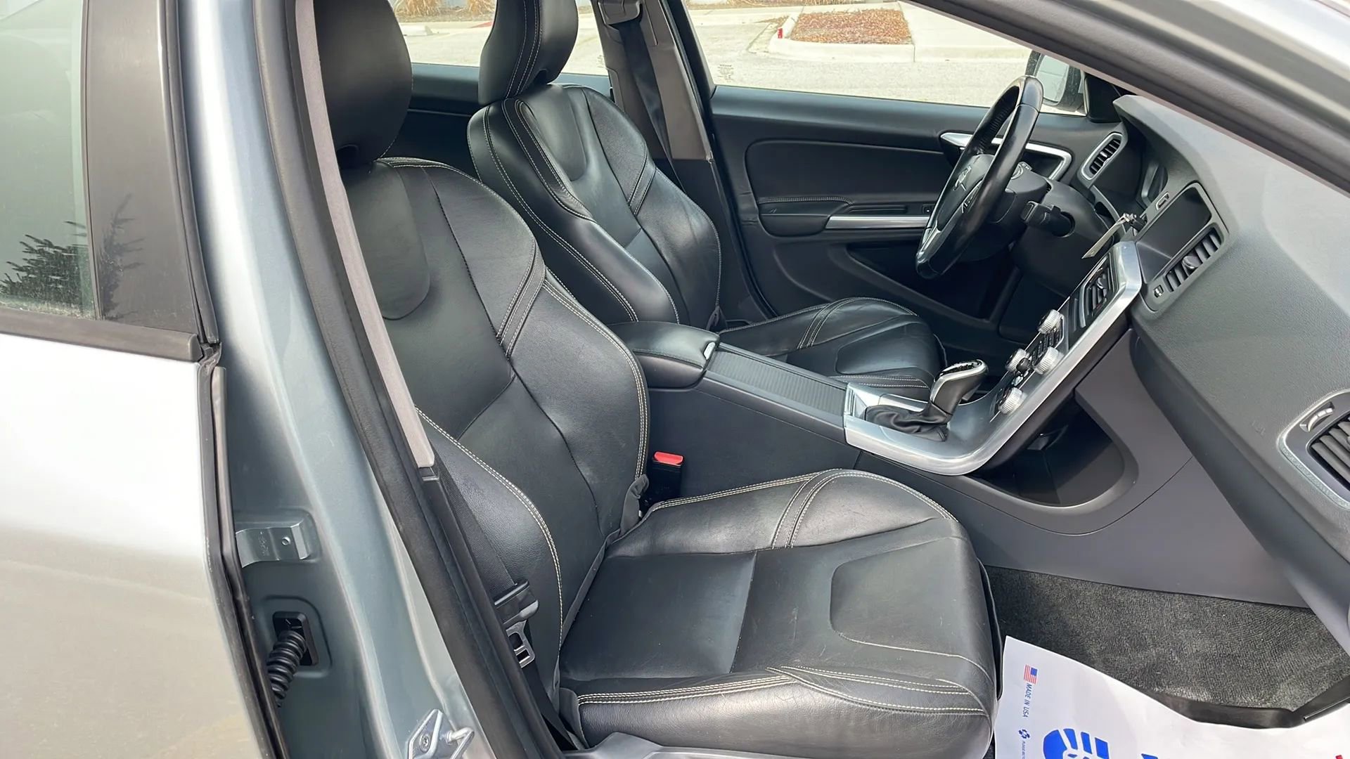 Used 2017 Volvo S60 T5 Dynamic image 18