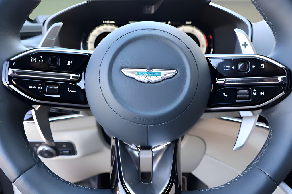 Used 2025 Aston Martin DBX 707 AWD/4WD image 24