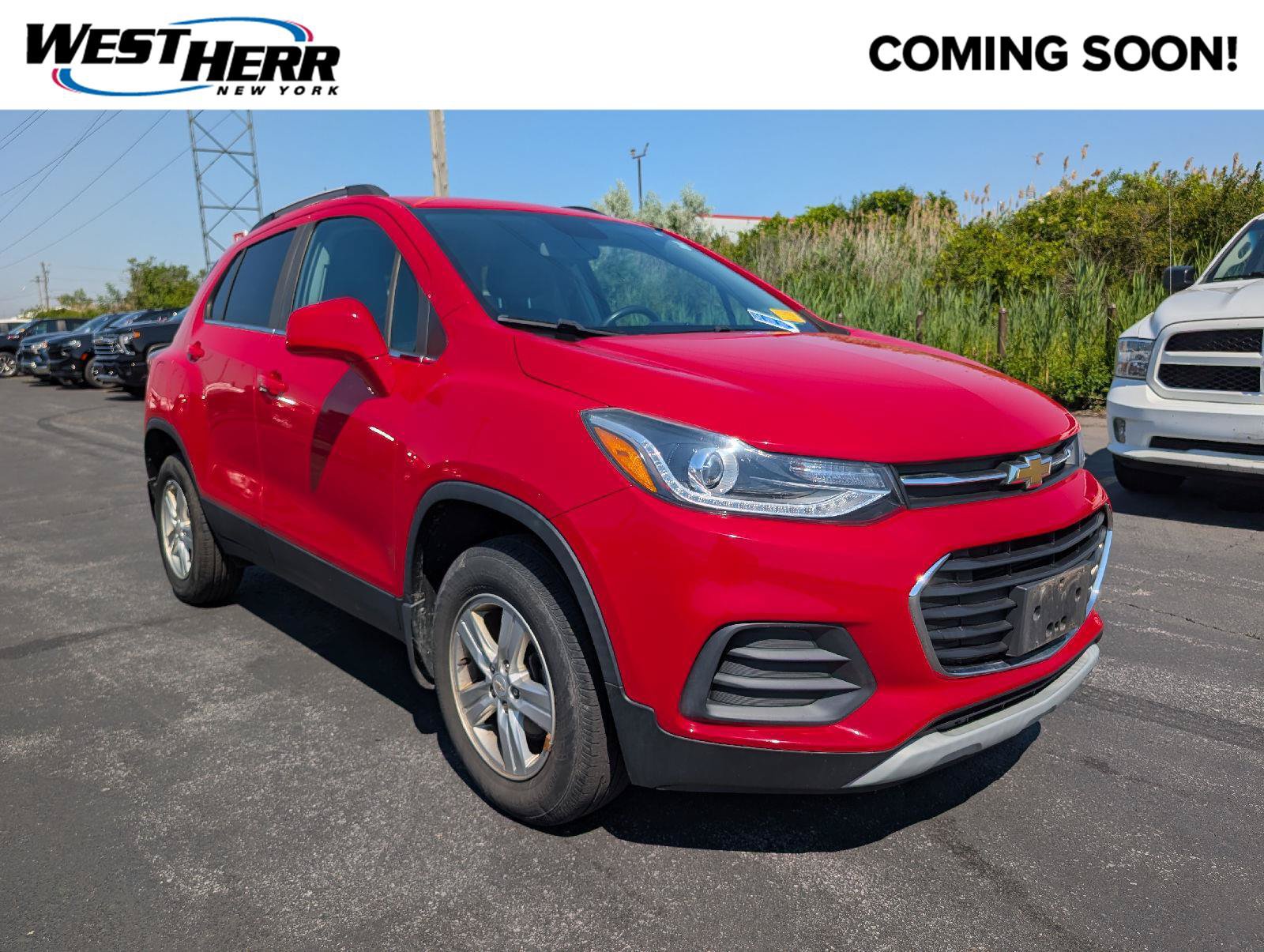 Used 2020 Chevrolet Trax LT w/ LT Convenience Package AWD/4WD image 1