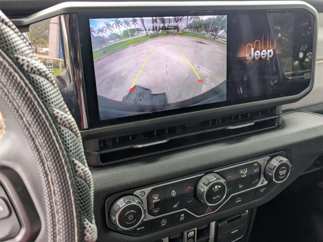 Used 2024 Jeep Wrangler Sport S image 15