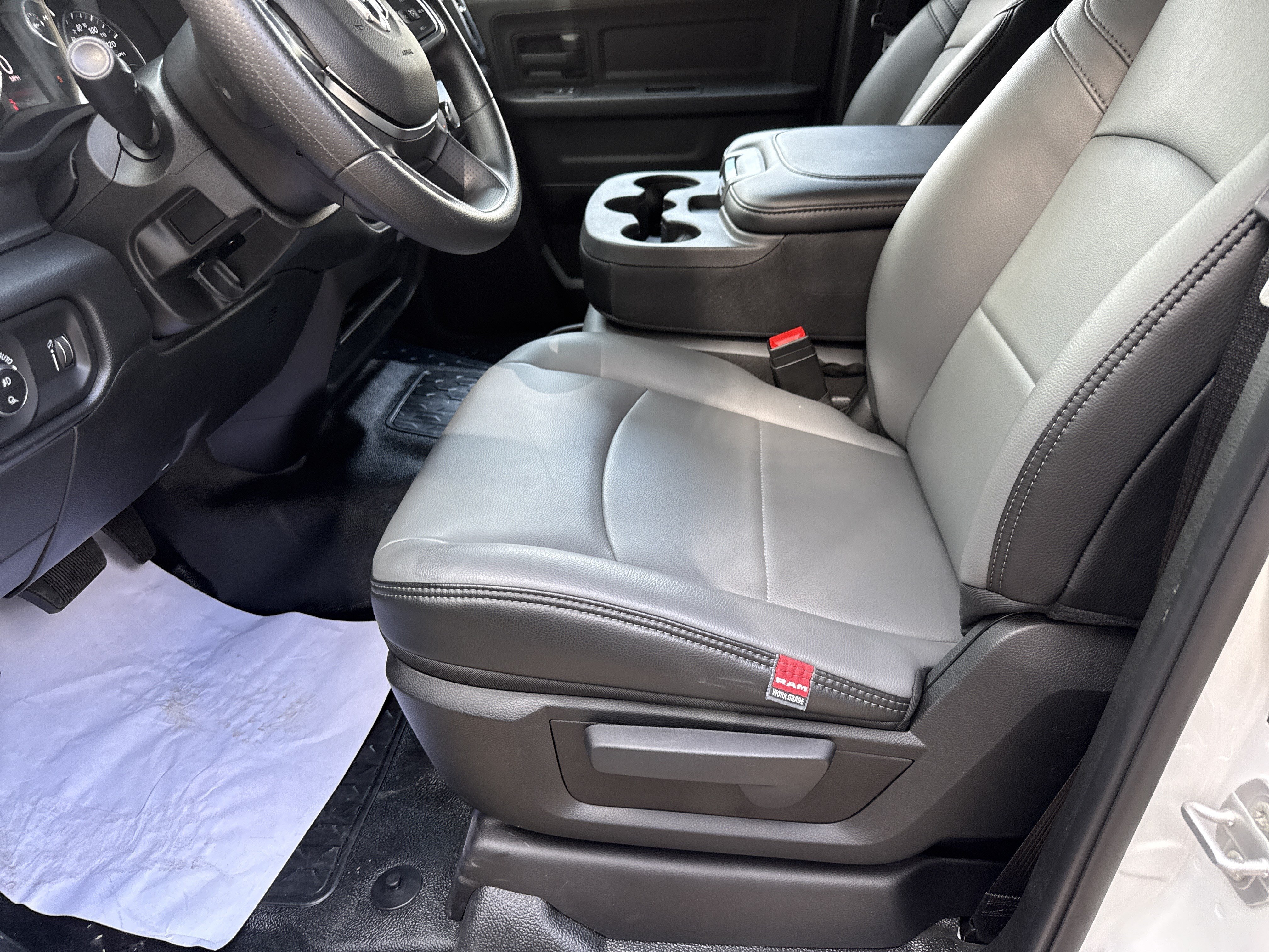 New 2026 RAM 5500 Tradesman AWD/4WD image 9