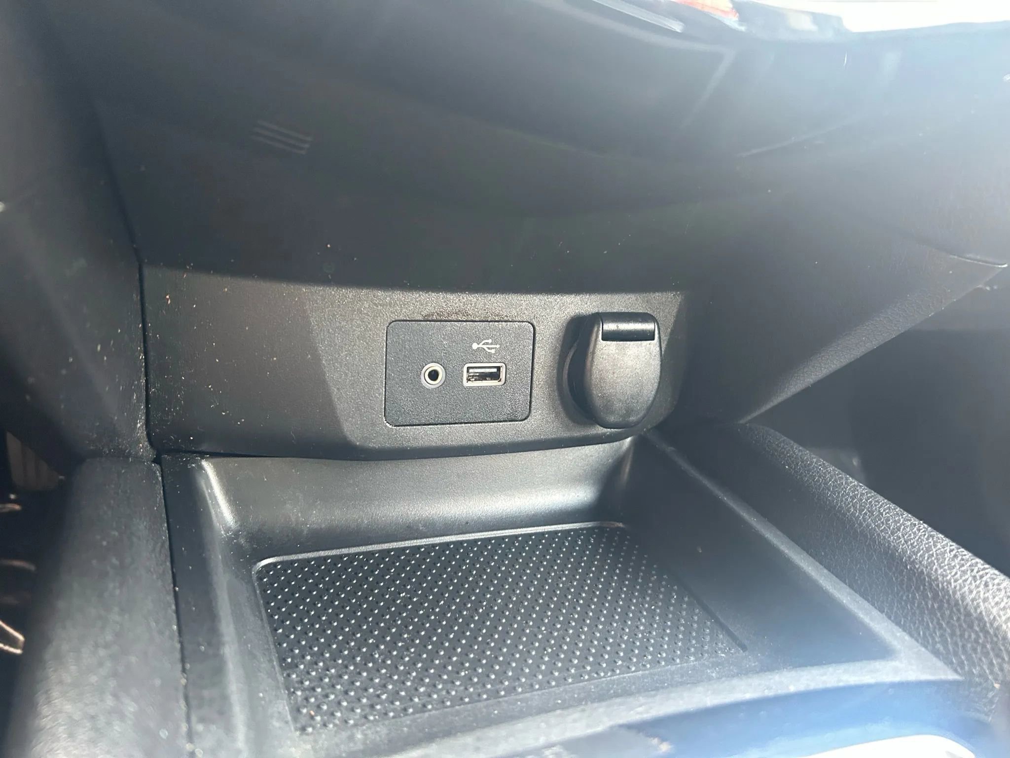Used 2020 Nissan Rogue Sport S image 10