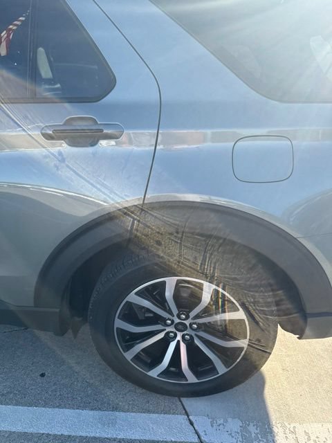 Certified 2020 Ford Explorer ST w/ Premium Technology Package AWD/4WD image 7
