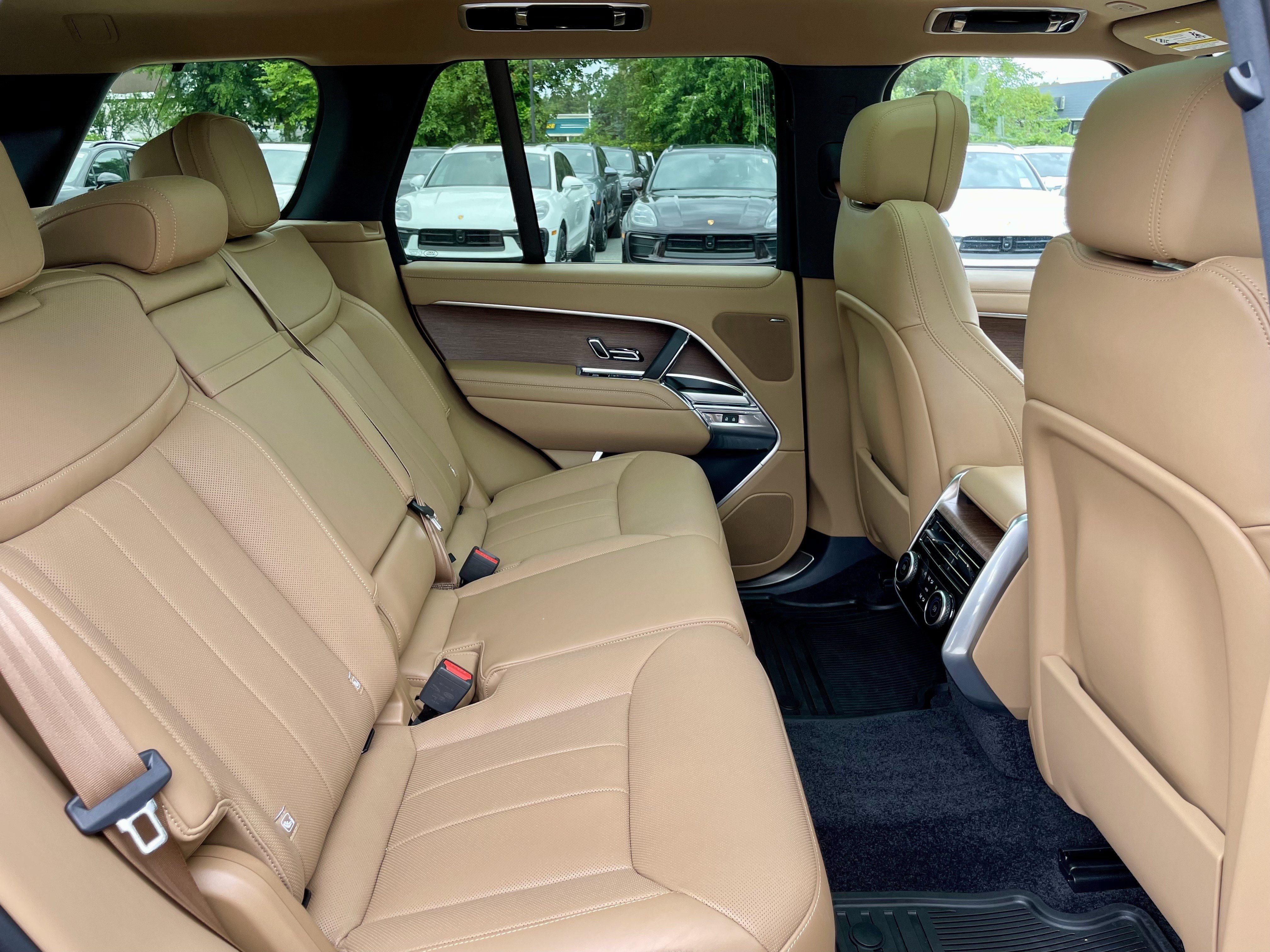 Used 2023 Land Rover Range Rover SE AWD/4WD image 31