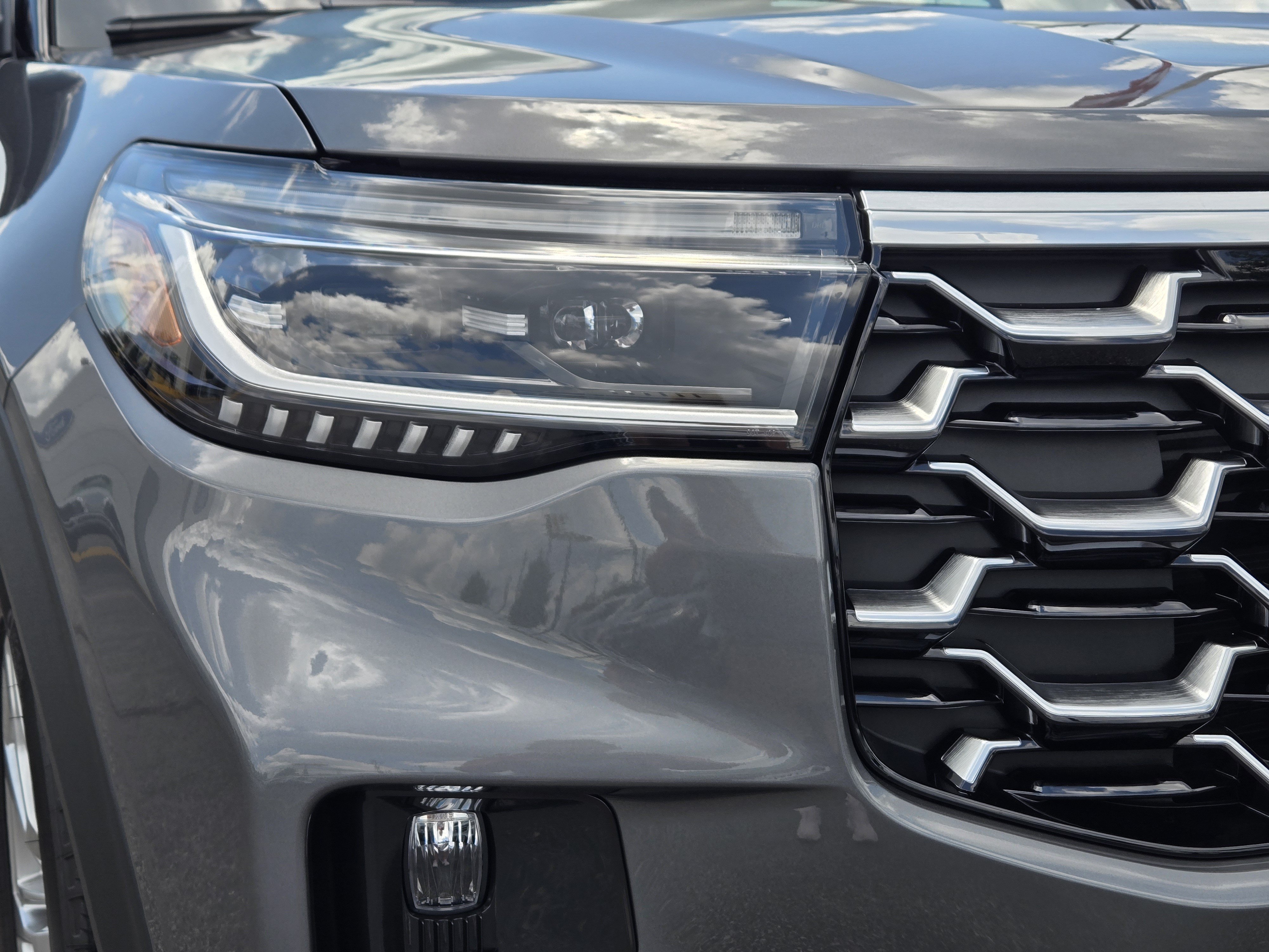 New 2026 Ford Explorer Platinum RWD image 4