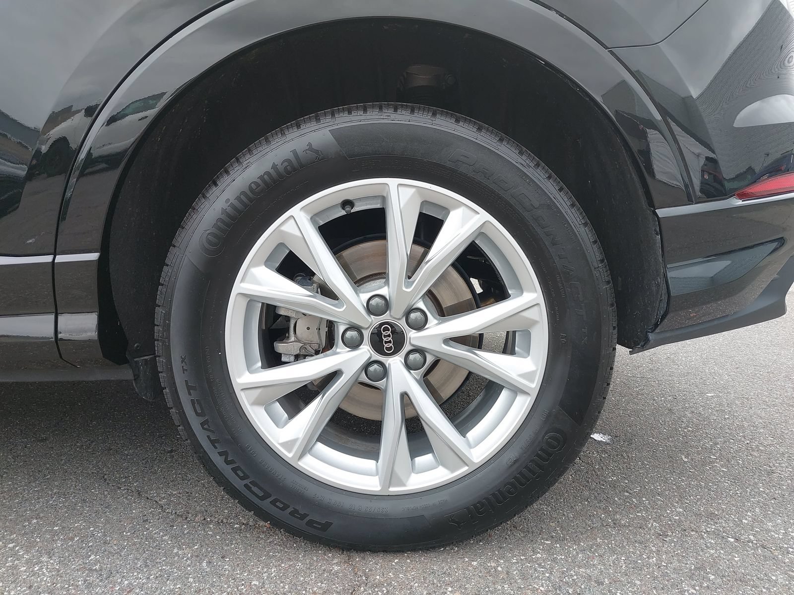 Certified 2025 Audi Q3 2.0T Premium w/ Convenience Package AWD/4WD image 37