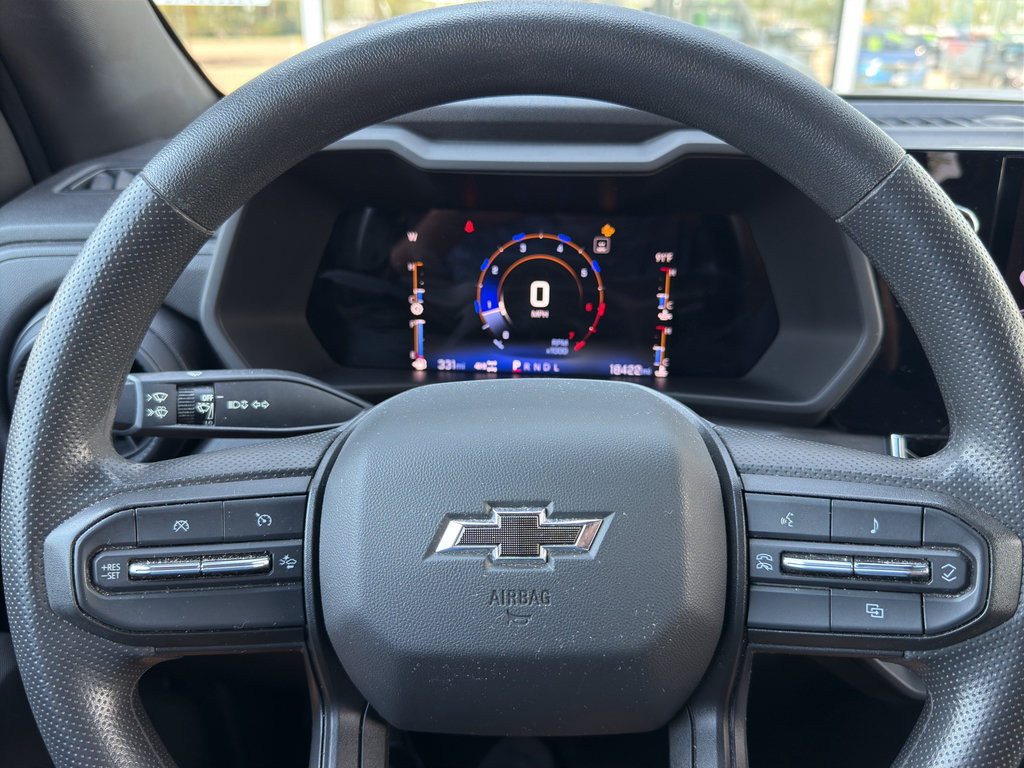Used 2023 Chevrolet Colorado Trail Boss AWD/4WD image 16