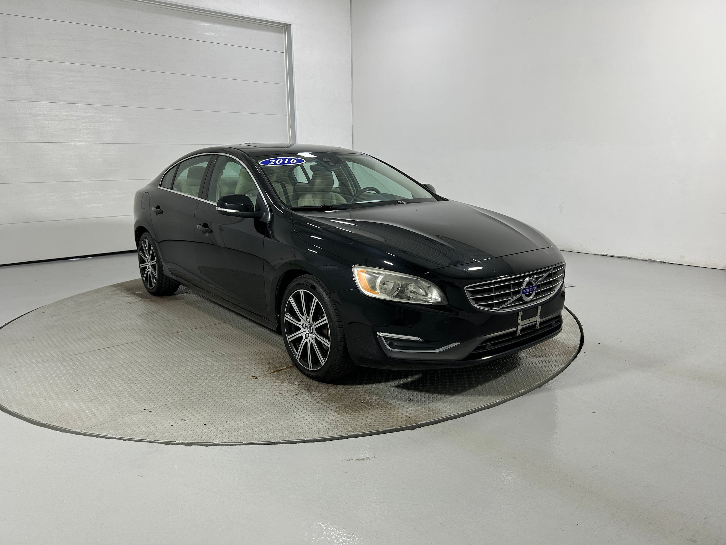 Used 2016 Volvo S60 T5 Premier AWD/4WD image 2