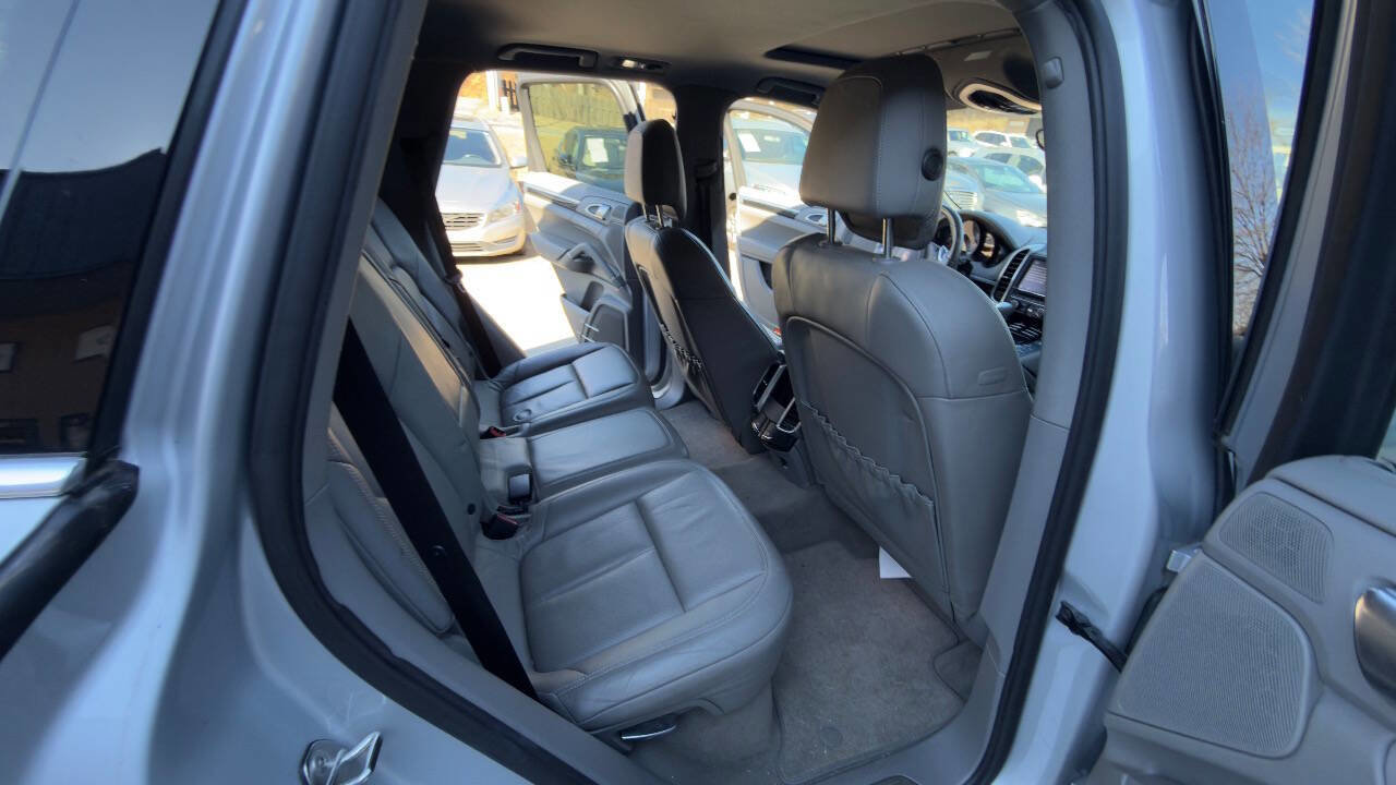 Used 2011 Porsche Cayenne S image 45