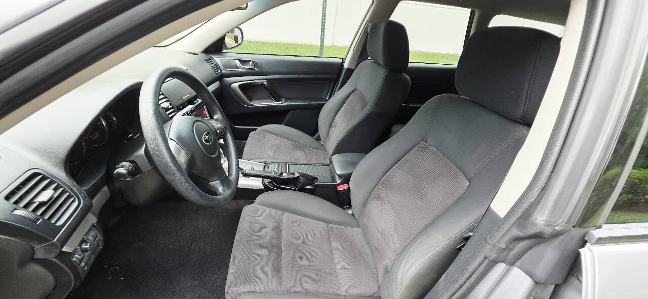 Used 2008 Subaru Outback 2.5i L.L. Bean AWD/4WD image 10