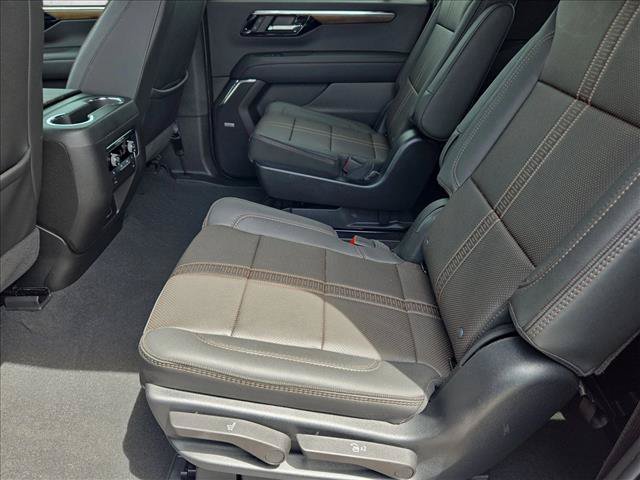 Certified 2026 Chevrolet Suburban High Country RWD image 19