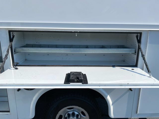Used 2021 GMC Savana 3500 w/ Power Convenience Package RWD image 22
