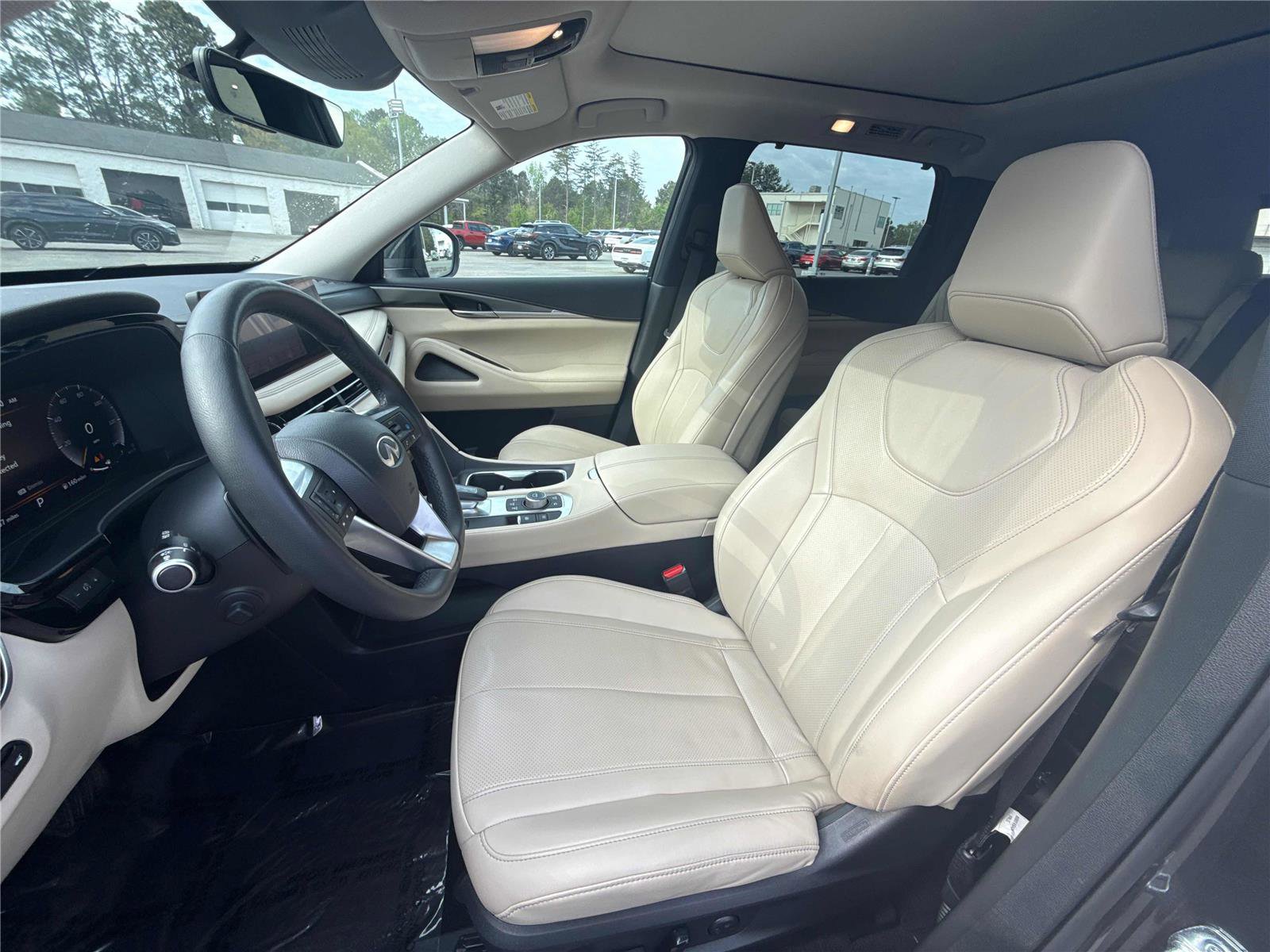 Used 2023 INFINITI QX60 Luxe w/ Cargo Package AWD/4WD image 11