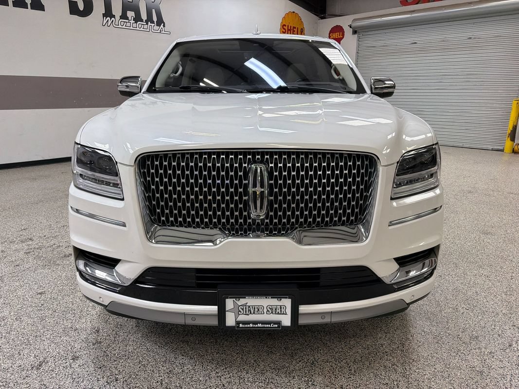Used 2020 Lincoln Navigator Black Label w/ Cargo Convenience Package AWD/4WD image 12