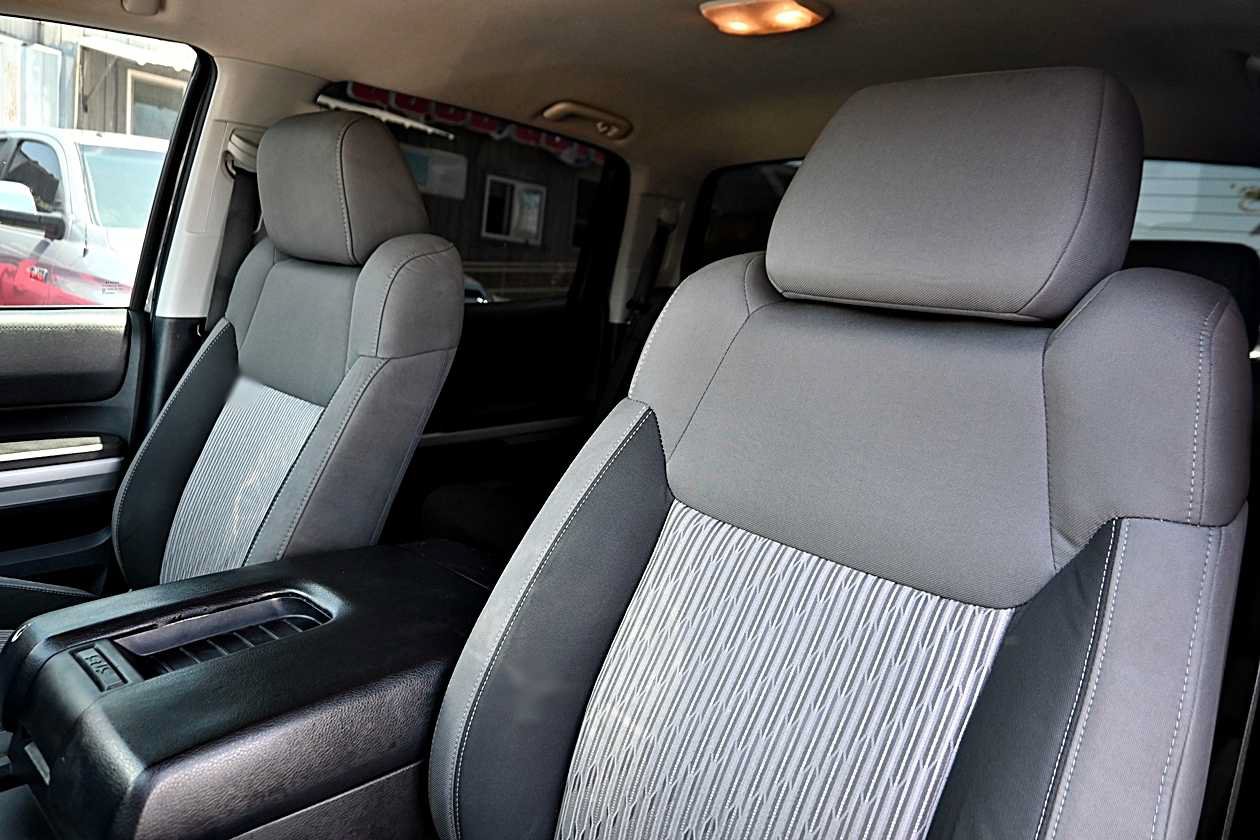 Used 2014 Toyota Tundra SR5 w/ SR5 Upgrade Package RWD image 15