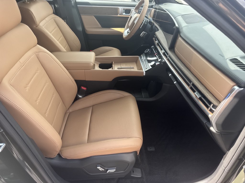 New 2026 Hyundai Santa Fe Limited FWD image 13