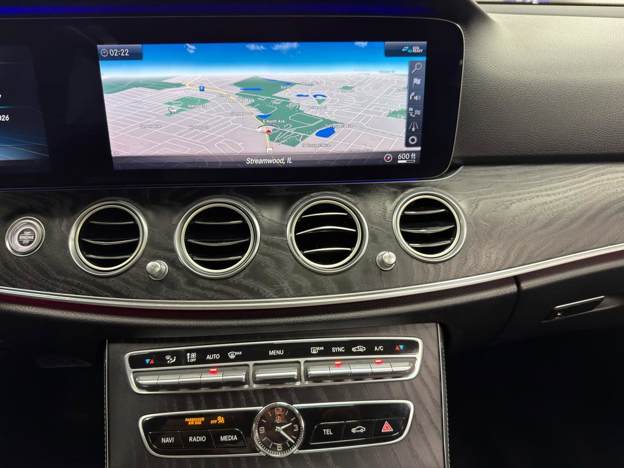 Used 2020 Mercedes-Benz E 350 E 350 4MATIC Sedan w/ Parking Assistance Package image 20