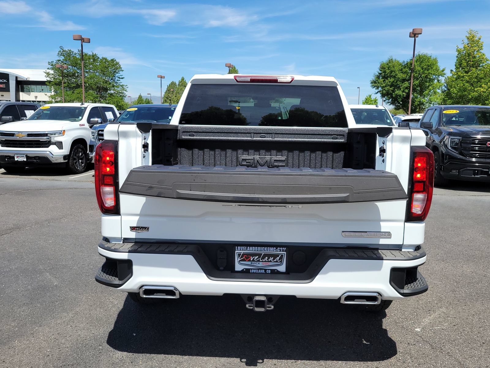 New 2026 GMC Sierra 1500 Elevation w/ X31 Off-Road Package AWD/4WD image 10