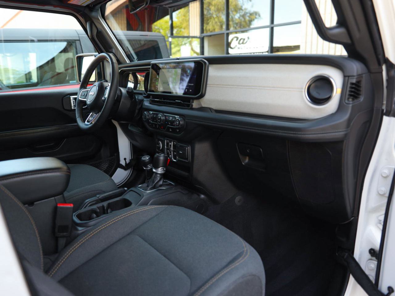 Used 2024 Jeep Wrangler Sahara AWD/4WD image 47