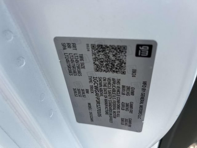 Used 2024 Chevrolet Express 2500 w/ Driver Convenience Package RWD image 18