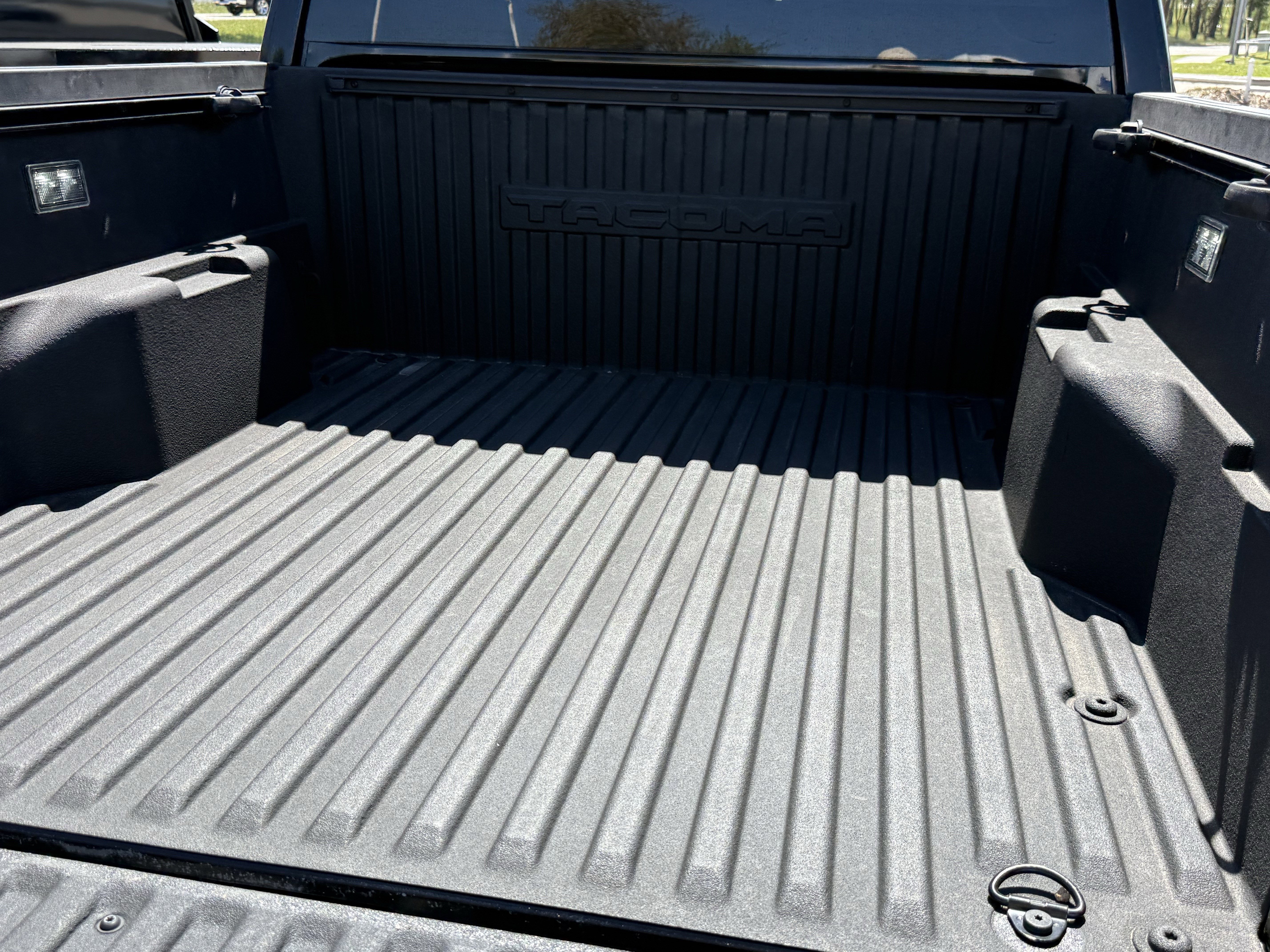 Used 2024 Toyota Tacoma TRD Off-Road image 32