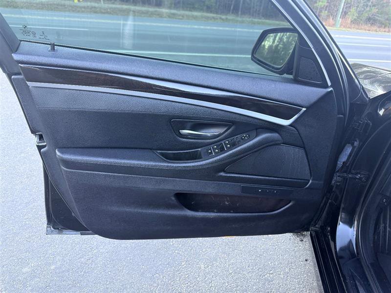 Used 2016 BMW 528i Sedan image 11