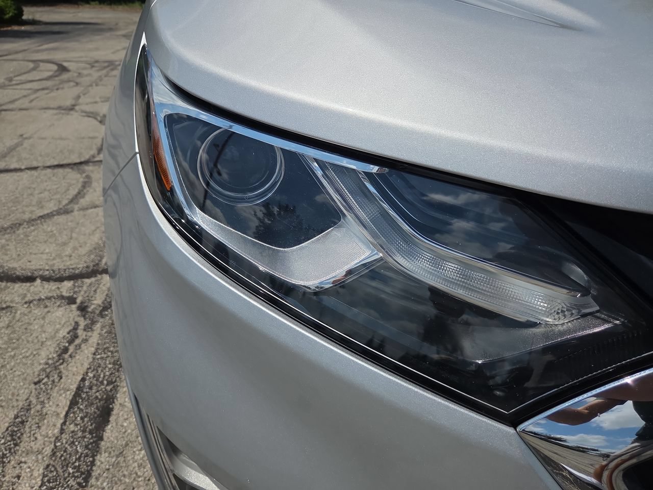 Used 2018 Chevrolet Equinox LT FWD image 10