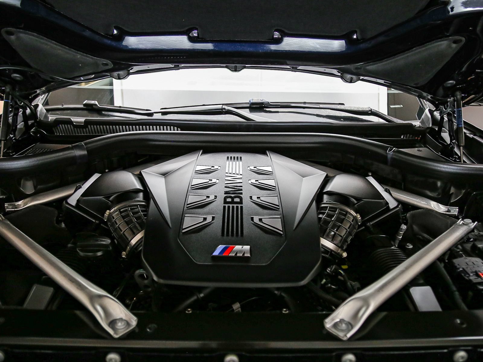Used 2025 BMW X7 M60i AWD/4WD image 29