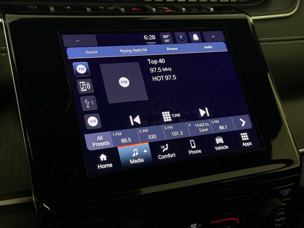 Certified 2024 Jeep Grand Cherokee Laredo image 16