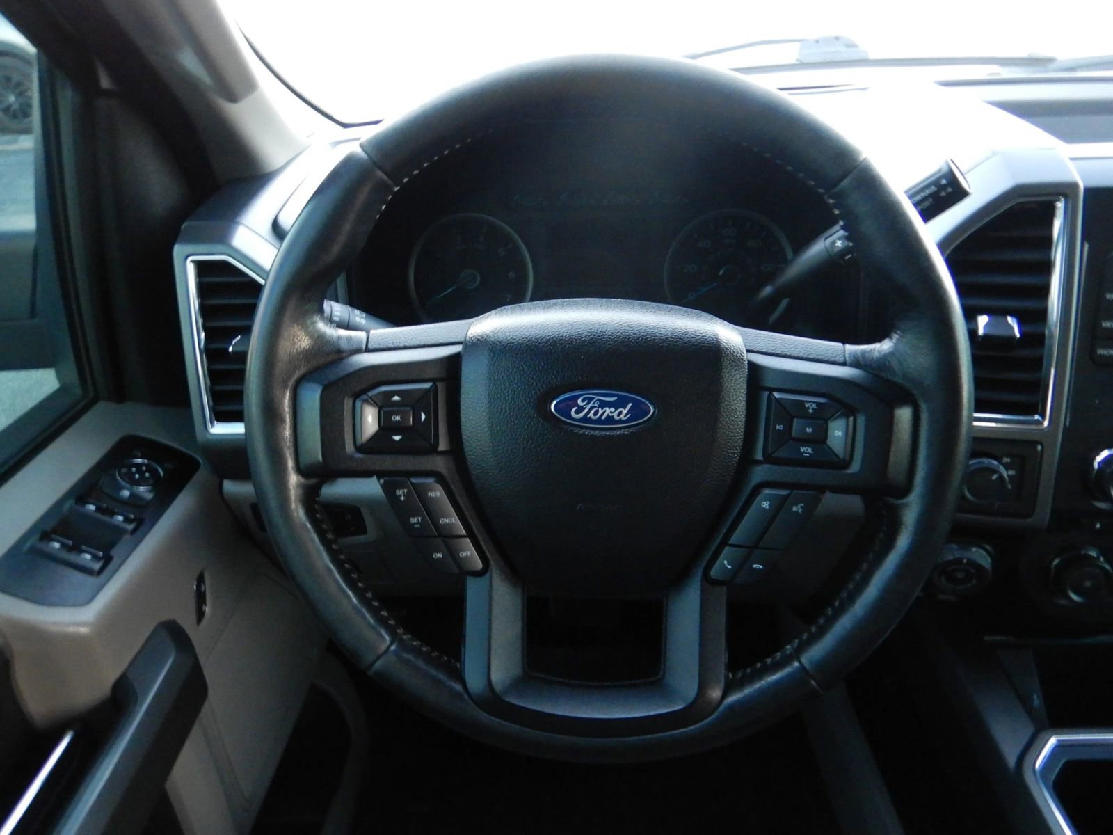 Used 2017 Ford F150 XLT w/ Equipment Group 301A Mid image 13