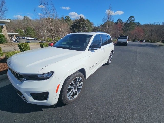 Used 2023 Jeep Grand Cherokee Overland w/ Adv Protech Group III image 3