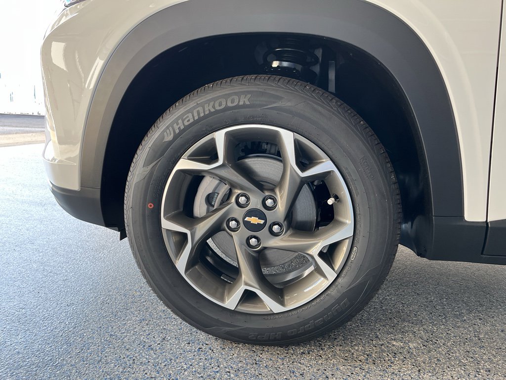 New 2026 Chevrolet Trax LT FWD image 32