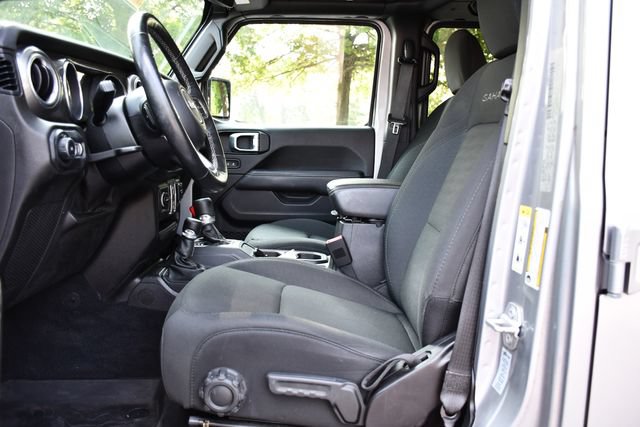 Used 2019 Jeep Wrangler Unlimited Sahara AWD/4WD image 18
