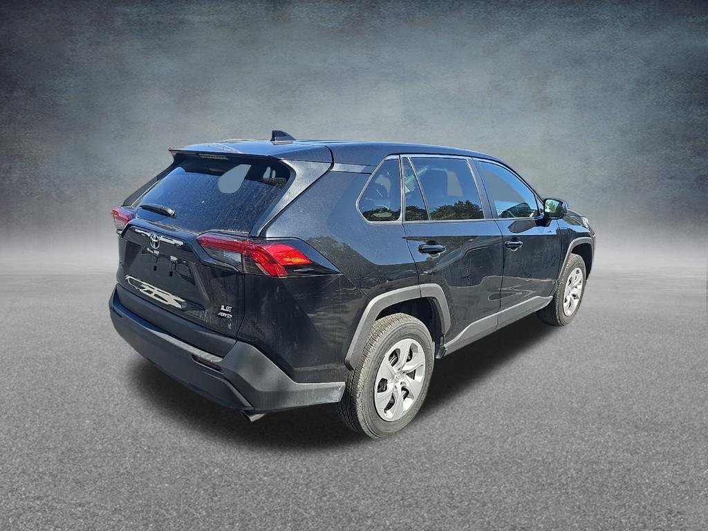 Used 2025 Toyota RAV4 LE AWD/4WD image 8