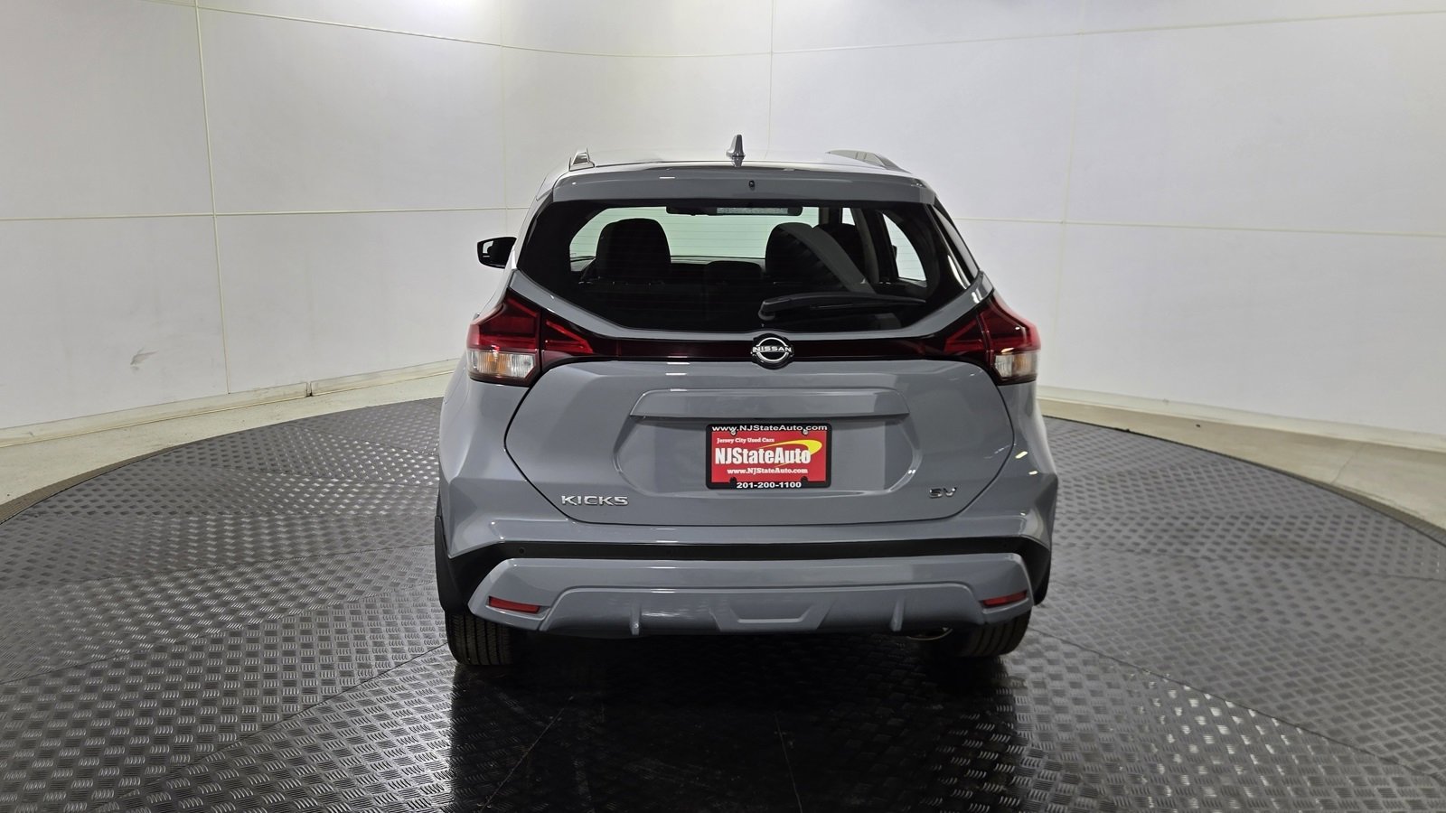 Used 2024 Nissan Kicks SV image 6