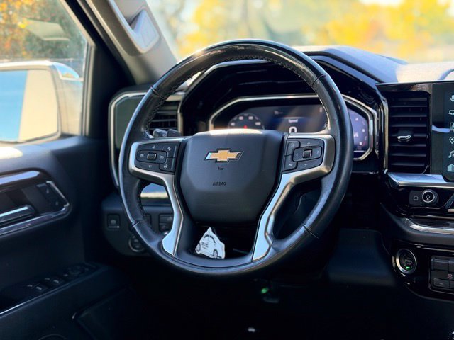 Used 2024 Chevrolet Silverado 1500 LT AWD/4WD image 23