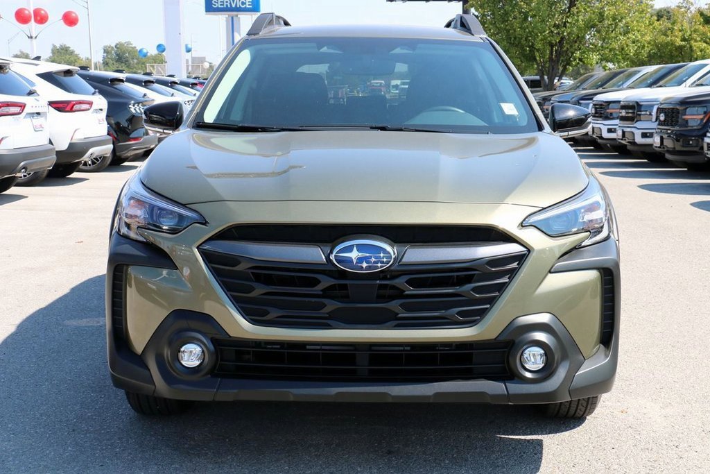 Used 2025 Subaru Outback Premium image 3