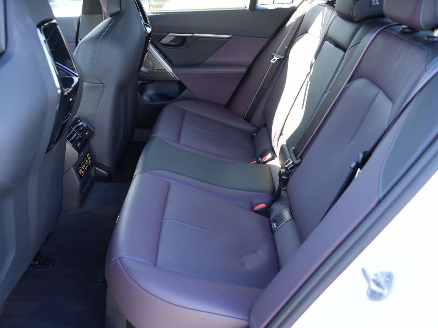 Used 2026 BMW M5 image 19