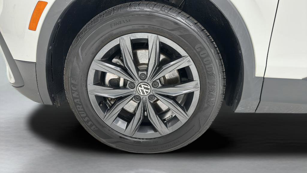 Used 2024 Volkswagen Tiguan SE FWD image 8