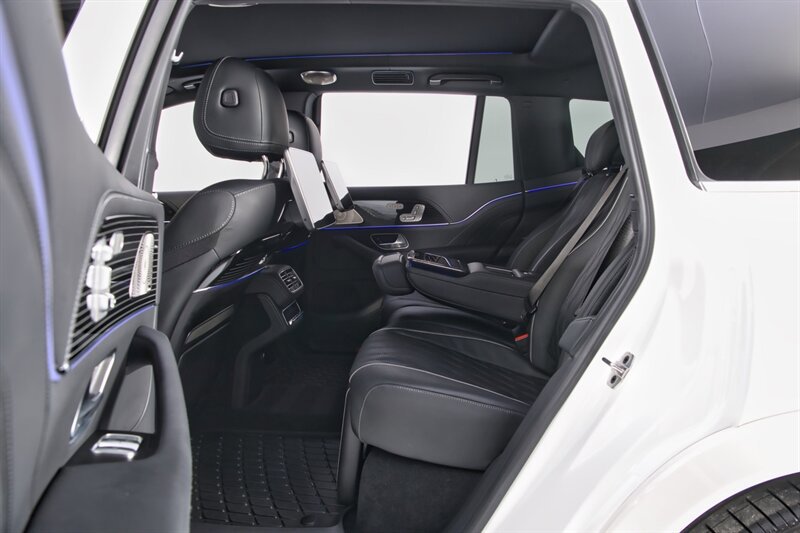 Used 2024 Mercedes-Benz Maybach GLS 600 4MATIC image 38