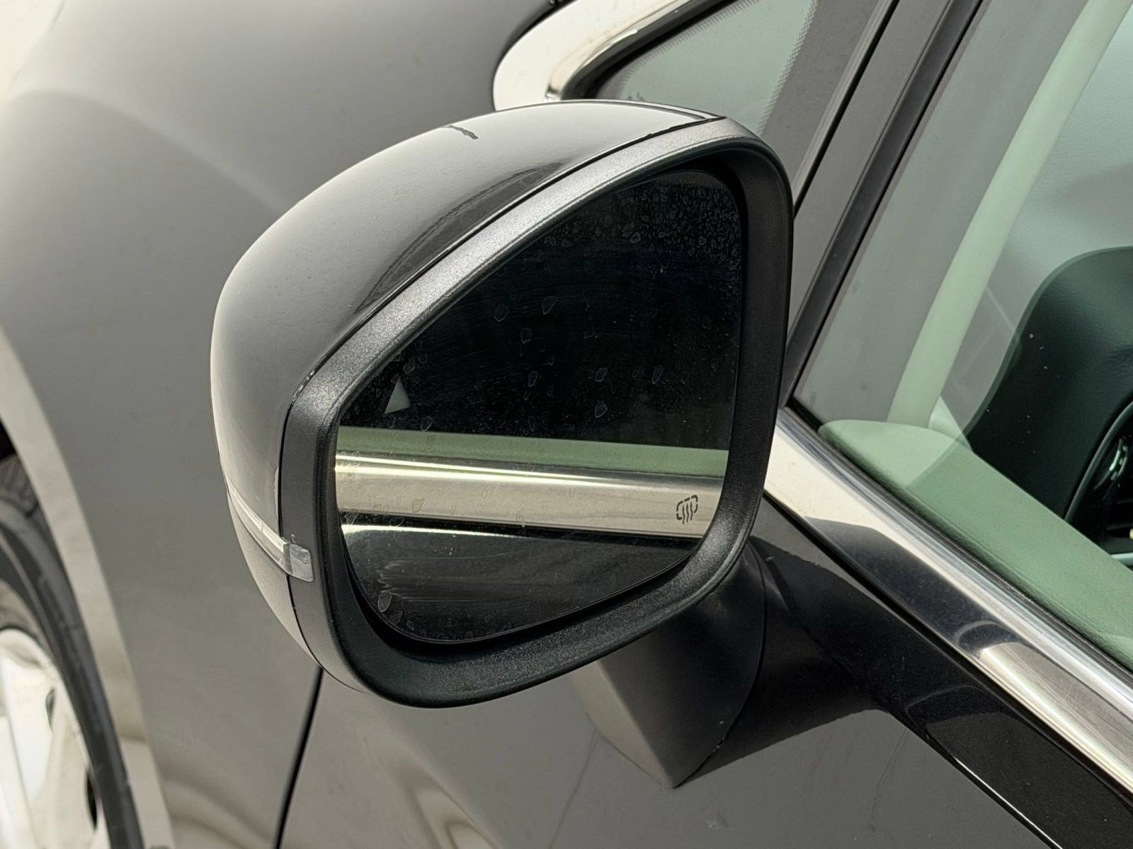 Used 2023 Chrysler Pacifica Touring-L FWD image 34