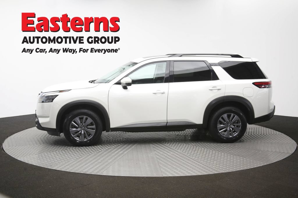 Used 2023 Nissan Pathfinder SV w/ SV Premium Package AWD/4WD image 62