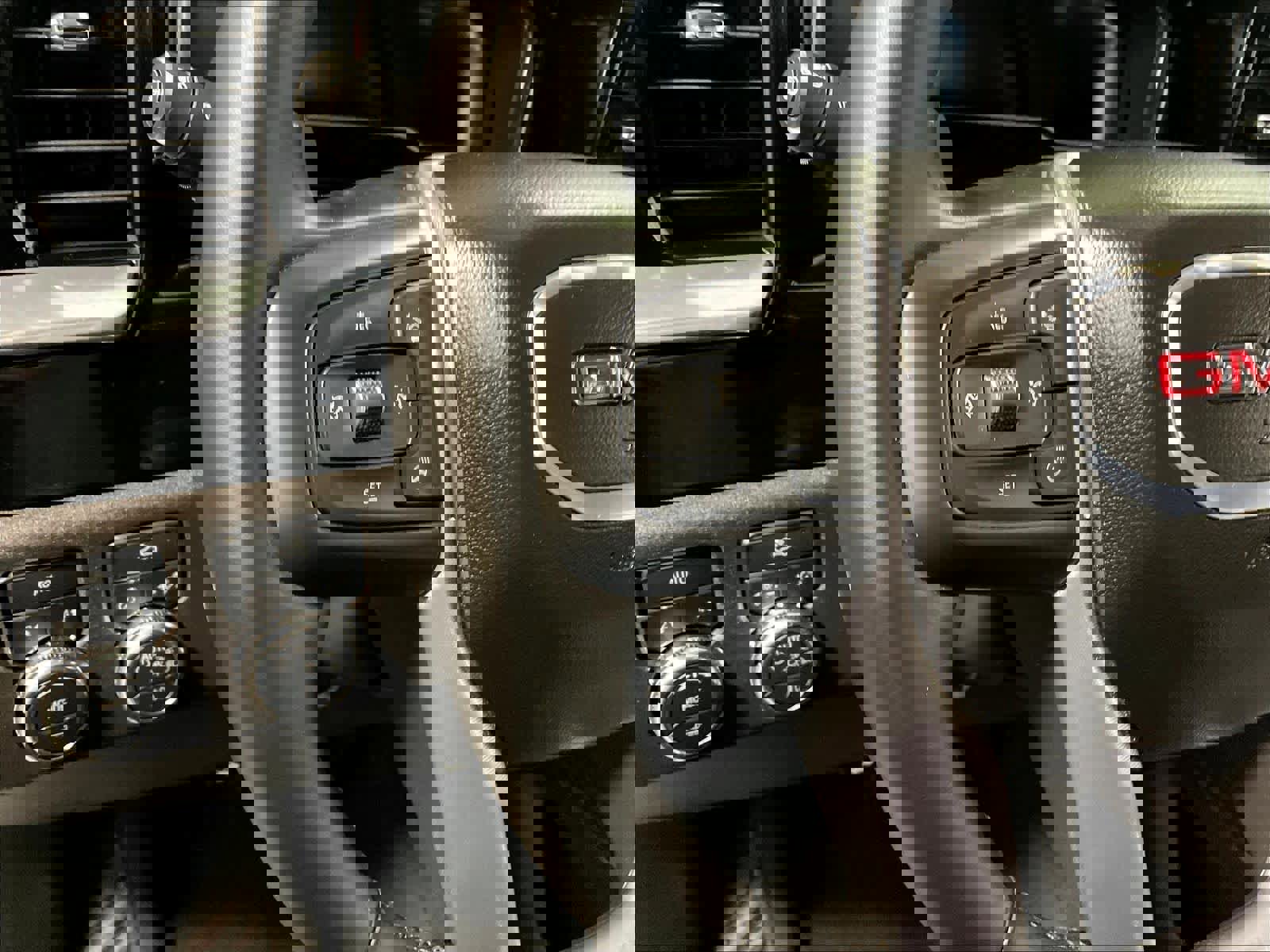 Used 2025 GMC Sierra 1500 Elevation image 22