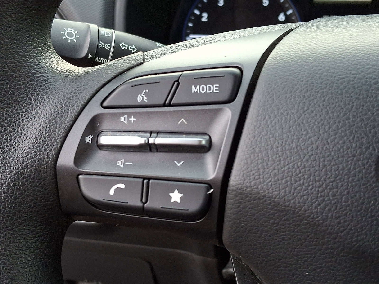 Certified 2022 Hyundai Kona SEL w/ Cargo Package AWD/4WD image 22