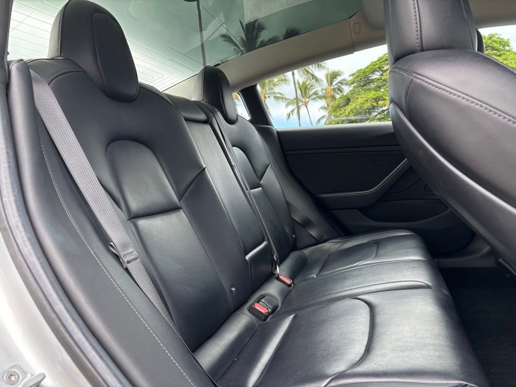 Used 2018 Tesla Model 3 Mid Range RWD image 11