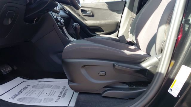 Used 2019 Chevrolet Trax LS w/ Tint and Cruise Package image 13