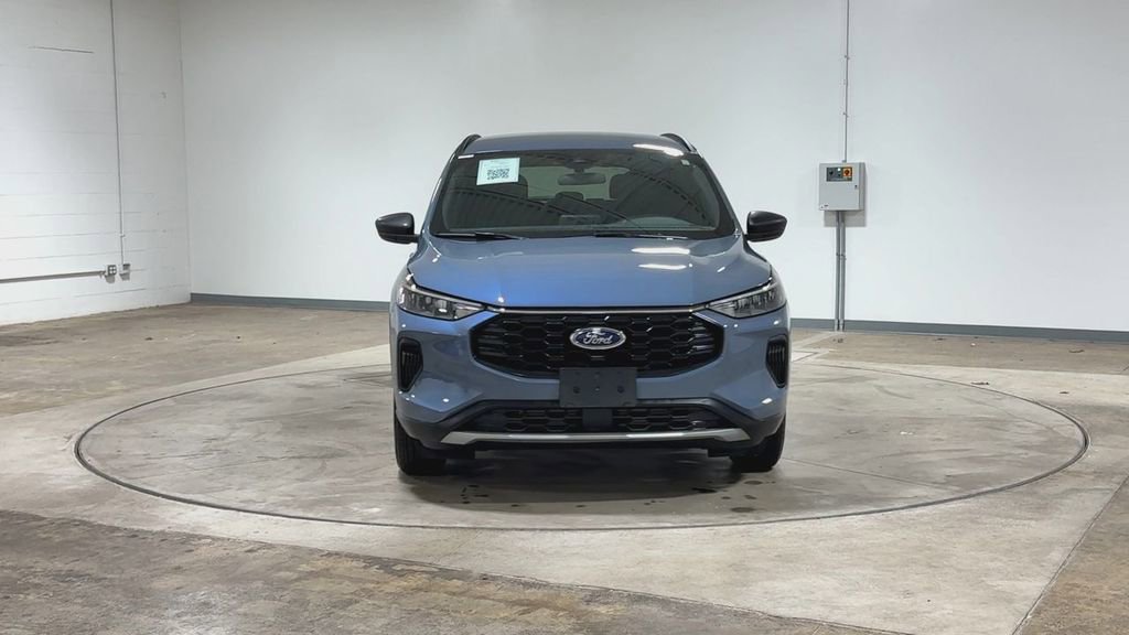 Used 2025 Ford Escape ST-Line FWD image 3