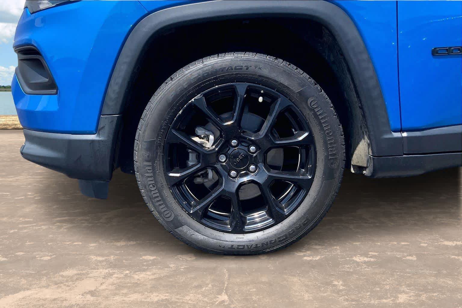 Used 2022 Jeep Compass Latitude AWD/4WD image 8